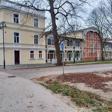 Brzezno Plaza Apartment กดัญสก์ ภายนอก รูปภาพ