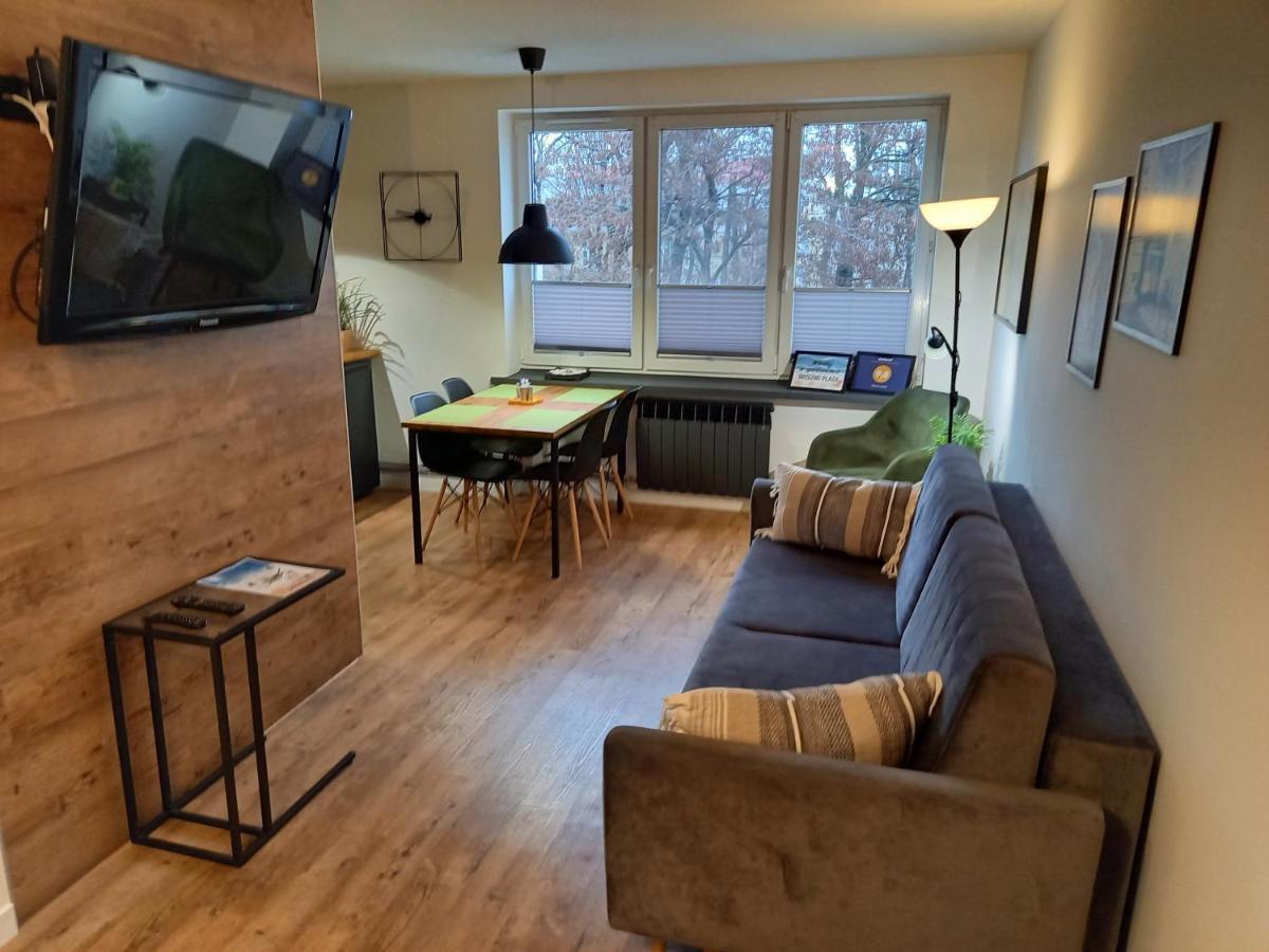 Brzezno Plaza Apartment กดัญสก์ ภายนอก รูปภาพ